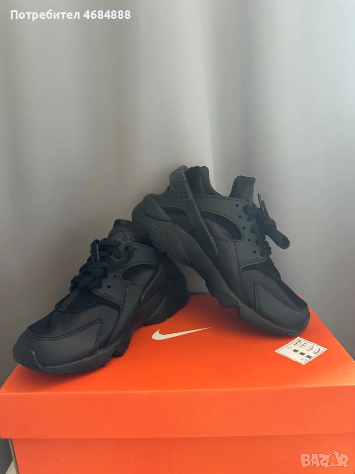 Нови маратонки Nike Air Huarache, снимка 1