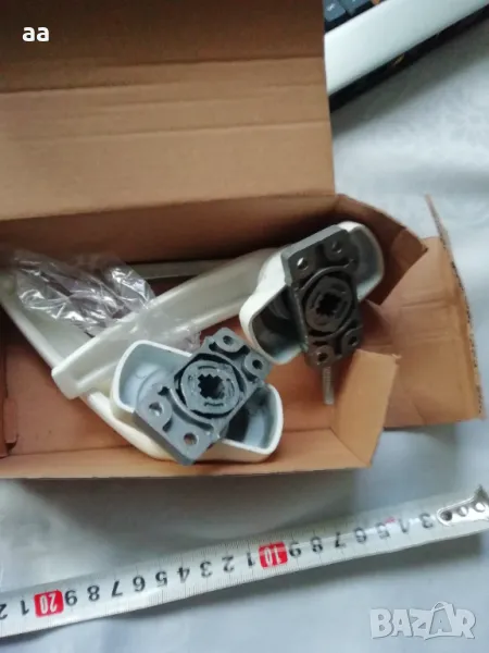 Дръжки за брава бели метал, снимка 1