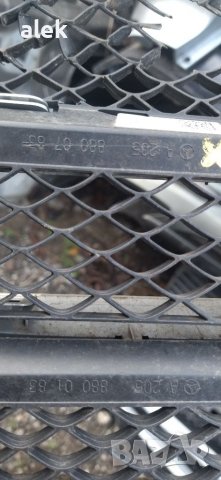 W205 предна решетка забележка , снимка 2 - Части - 39391600