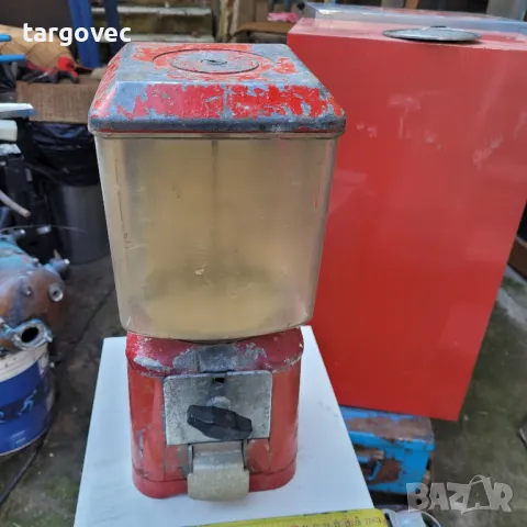 винтидж диспенсър за дъвки и бонбони