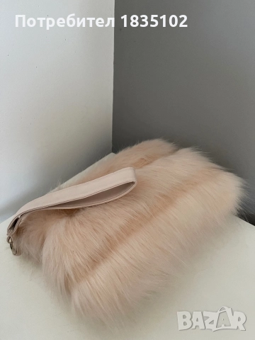 Дамска чанта Guess , снимка 2 - Чанти - 51541322