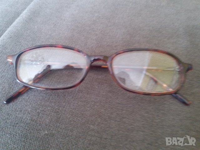 Дамски диоптрични рамки за очила с калъф, снимка 2 - Слънчеви и диоптрични очила - 35906500