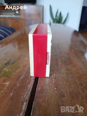 Старо радио,радиоприемник Мальчиш, снимка 2 - Антикварни и старинни предмети - 48323624