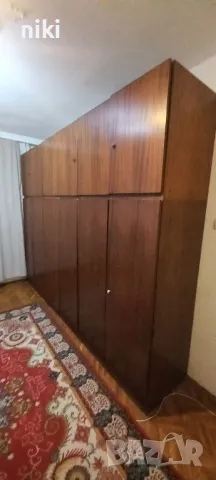 хубав масивен голям шeсткрилен гардероб.