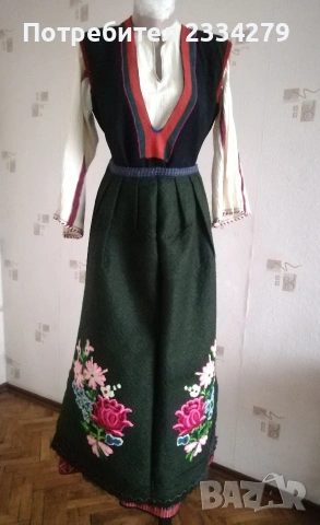 Стара тракийска женска носия ,,Увалиски" сукман, риза, престилка. , снимка 2 - Антикварни и старинни предмети - 53235922