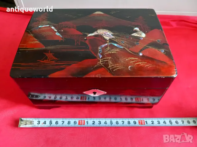 Стара Японска Лакова Кутия , Ракла,Латерна, Рисувана, Седеф, снимка 9 - Антикварни и старинни предмети - 50121303