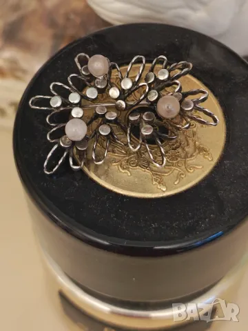 Сребърна брошка с розов кварц