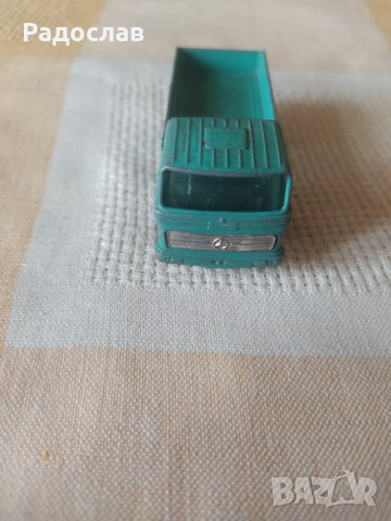 камионче Matchbox английска количка  Mercedes , снимка 4 - Колекции - 39871681