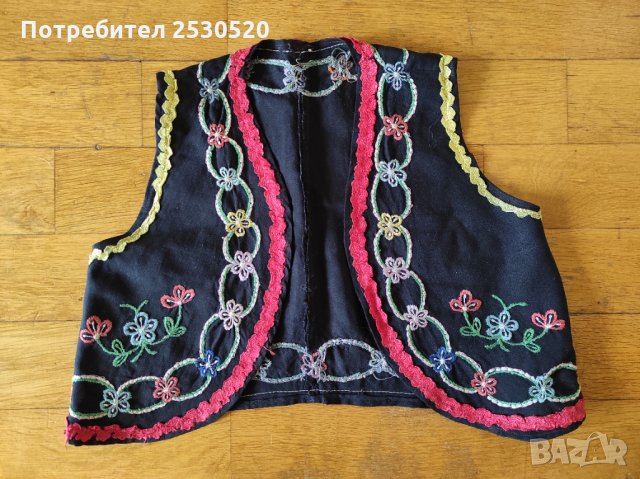 Автентична детска носия, снимка 2 - Антикварни и старинни предмети - 35913816