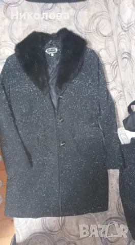 Официален дамски костюм „Данини“ — елегантен брокат за празничния сезон!