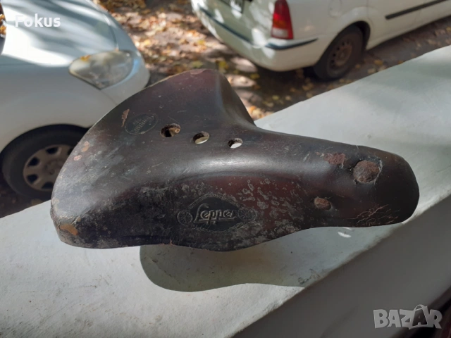 Стара маркова кожена седалка за велосипед Lepper