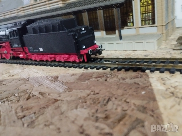 Парен локомотив Piko BR01⁵ + три вагона HO 1/87, снимка 8 - Колекции - 53459230