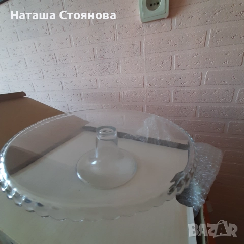 Красива чиния за торта или предястие