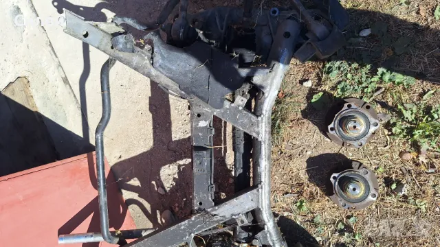 Преден мост с хидравлична рейка шенкели лагери главини носачи за БМВ е39 от BMW e39 шенкел главина, снимка 12 - Части - 47840393