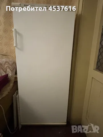 Продавам вертикален фризер indesit със 7 чекмеджета 