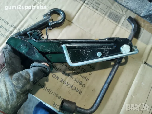 Авариен Комплект Органайзер Крик Citroen C1 Peugeot 107 Toyota Aygo, снимка 4 - Аксесоари и консумативи - 47827100