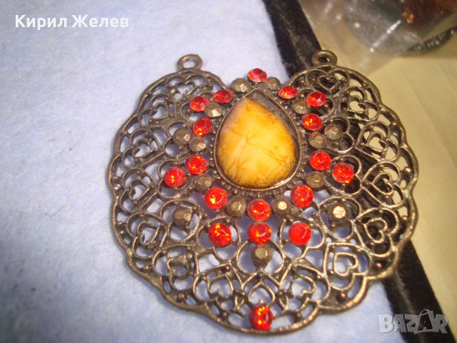 МЕСИНГОВО АРТ-ДЕКО УКРАШЕНИЕ с ИНКРУСТИРАНИ ЦВЕТНИ КРИСТАЛИ - ПЕНДАНТ МЕДАЛЬОН 12468, снимка 5 - Колиета, медальони, синджири - 36292791