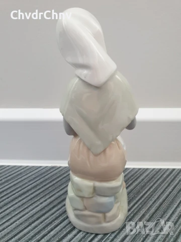NAO Lladro Zaphir статуетка 20см/НАО ЛАДРО ЗАФИР испанска порцеланова фигура/момиче със заек, снимка 4 - Статуетки - 51229913
