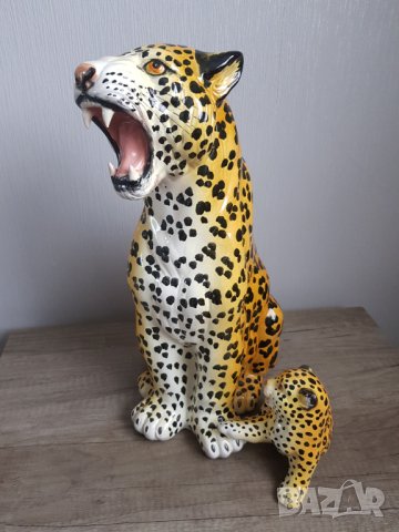 Красив голям порцеланов леопард с малкото си, снимка 2 - Антикварни и старинни предмети - 35927040
