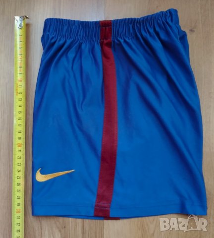 Barcelona - детски футболни шорти на Барселона, снимка 5 - Детски къси панталони - 42599516
