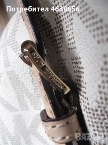 Michael Kors оригинална дамска чанта, снимка 10 - Чанти - 52499765