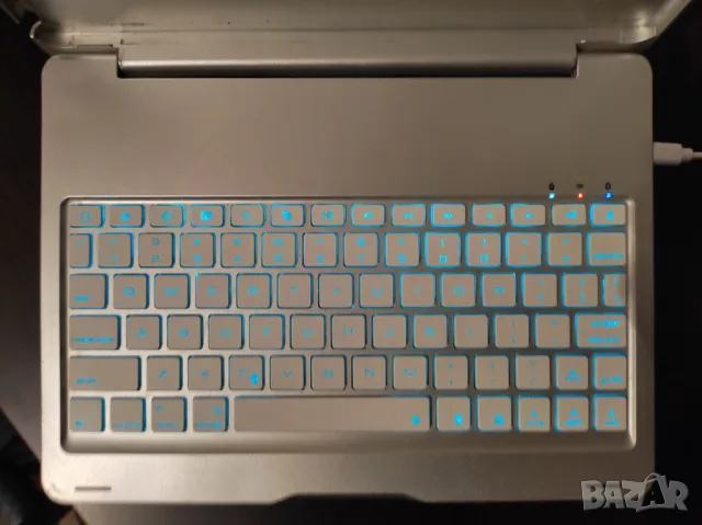 Калъф с клавиатура за Apple iPad, снимка 2 - Таблети - 48695949