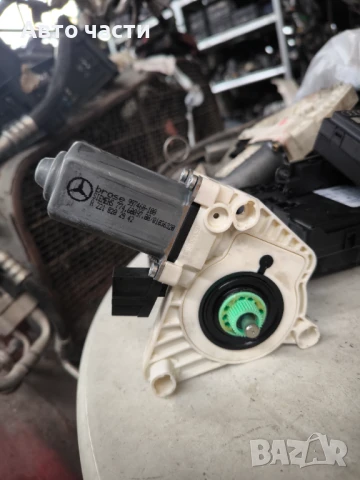 Стъклоповдигач Mercedes S-Class W221 Заден Ляв A2218202942 A2217300146