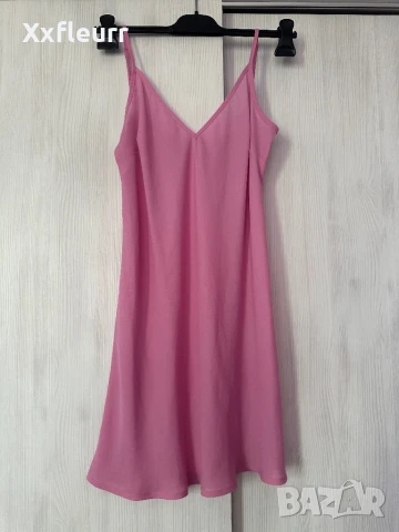 Дамска рокля с акцент, снимка 3 - Рокли - 51228703