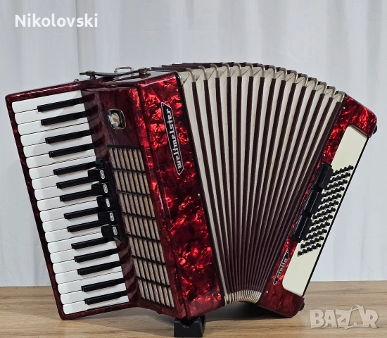 Акордеон Weltmeister Stella 