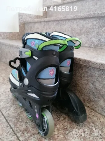 Детски ролери размер 29-33 и предпазна каска, снимка 5 - Ролери, кънки - 49562087