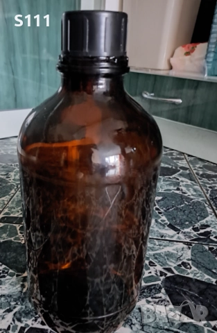 Подарявам кафява стъклена бутилка около 3л, снимка 2 - Други - 52317084