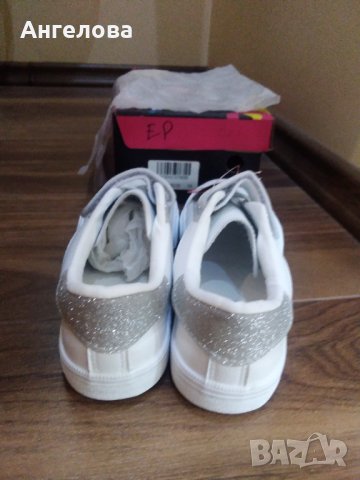 Нови кожени обувки, снимка 3 - Детски маратонки - 35873660