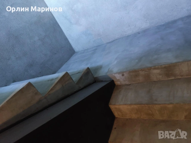 Живописна масивна къща с двор и гараж, снимка 5 - Къщи - 53798264