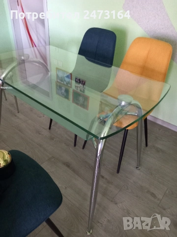 Стъклена трапезна маса , снимка 2 - Столове - 53809544