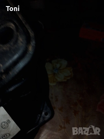 халоген немога да намеря за кой мотор или кола е,намерен в кола от Италия, цената е по договаряне , снимка 7 - Части - 53472607