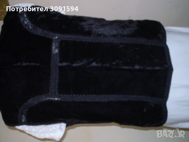   Дамско елече черно копринено кадифе  с мотиви плетени на една кука, снимка 18 - Жилетки - 34919404