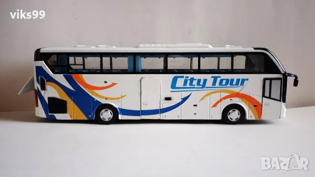 City Tour Bus Pull Back - Мащаб 1:32, снимка 4 - Колекции - 56019497
