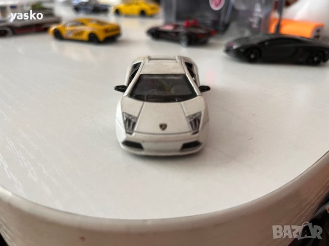 Бураго-Lamborghini 1:64, снимка 2 - Колекции - 42130935