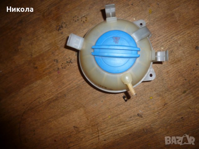 Разширителен съд Голф 5 2.0 тди , снимка 2 - Части - 39179212