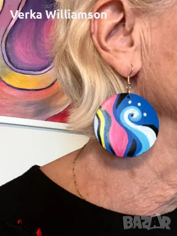 Ръчно рисувани сини дървени обици модел 11, снимка 3 - Обеци - 48331467