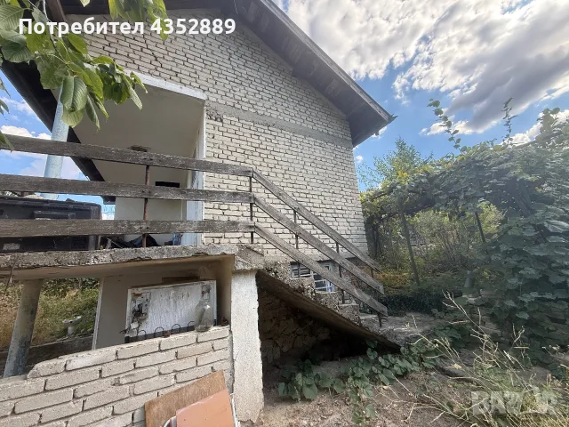 Вила/къща над манастир св. Георги с. Белащица, снимка 2 - Вили - 56022576
