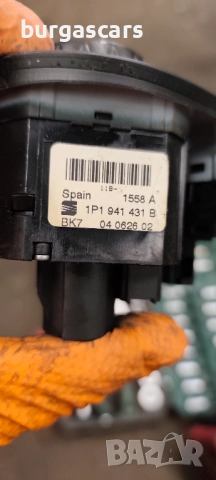 Ключ фарове 1P1 941 431 B Seat Leon - 50лв, снимка 2 - Части - 52592052