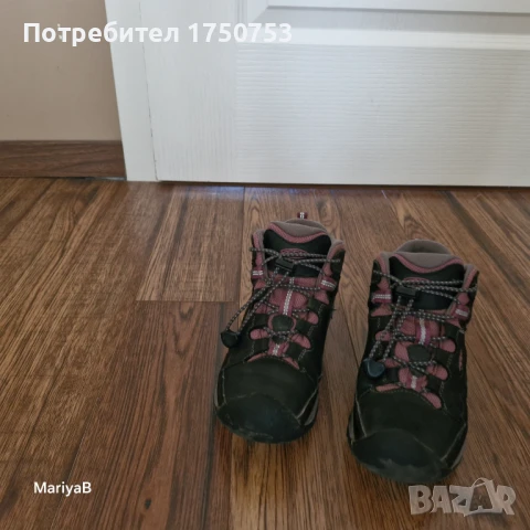 Туристически обувки Keen, снимка 3 - Детски обувки - 50536481