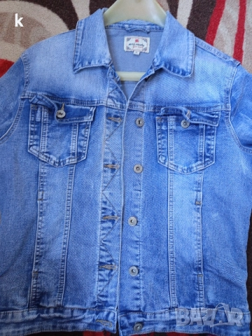 Дамско дънково яке, снимка 4 - Якета - 51948943