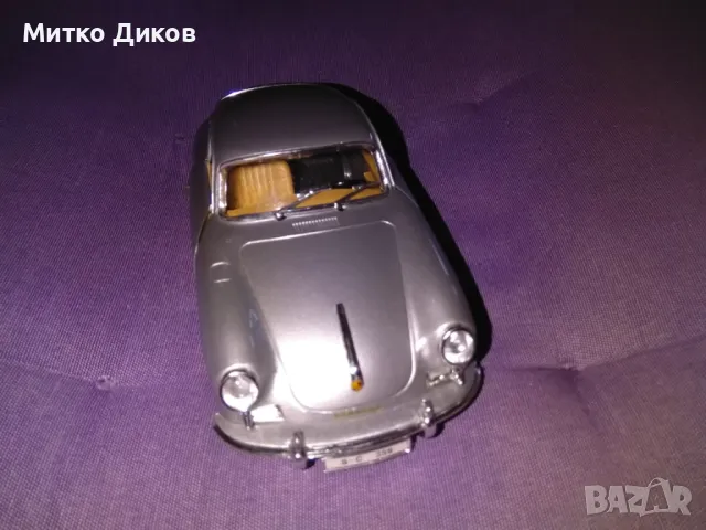 Porshe Burago Italy 356В 1961год. винтидж метална маркова количка Порше1х24мащаб, снимка 3 - Колекции - 47464753