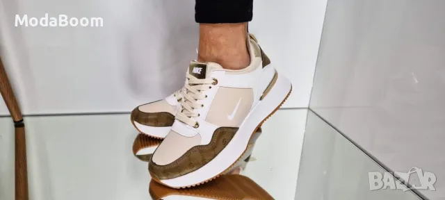 Nike дамски маратонки , снимка 3 - Маратонки - 48139398