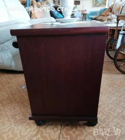 Шкаф за телевизор с колелца, подвижен рафт и чекмедже. Може да се използва и като библиотека., снимка 9 - Шкафове - 49726216