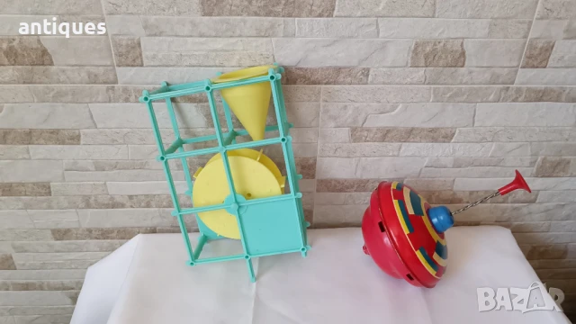 Стари играчки от соц-а - пумпал и установка, снимка 1