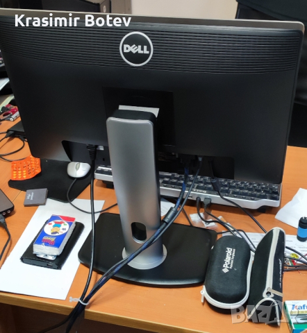 Dell P2213 Professional 22'' LED-Backlit LCD Monitor, Black