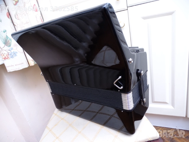 Акордеон Велтмайстер Стела 80 баса, снимка 12 - Акордеони - 52653250